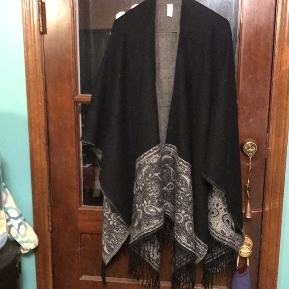 WARM shawl - Picture 3 of 7